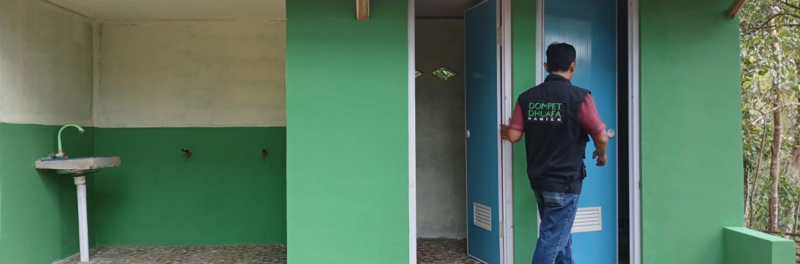 FxPro Love Funds the School to Renovate the Toilet (Figure 2)